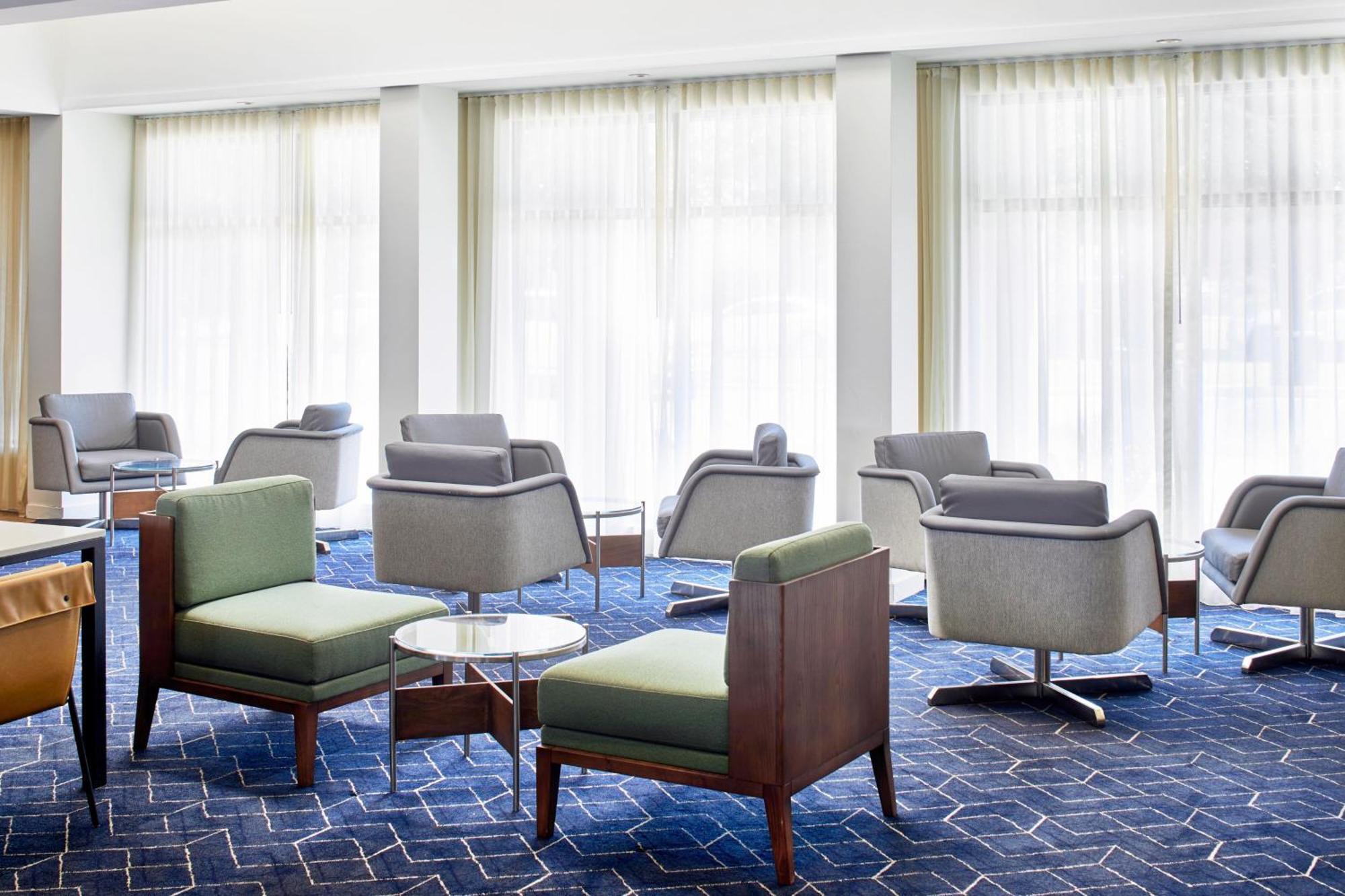 Courtyard By Marriott Memphis Airport Hotel Екстериор снимка