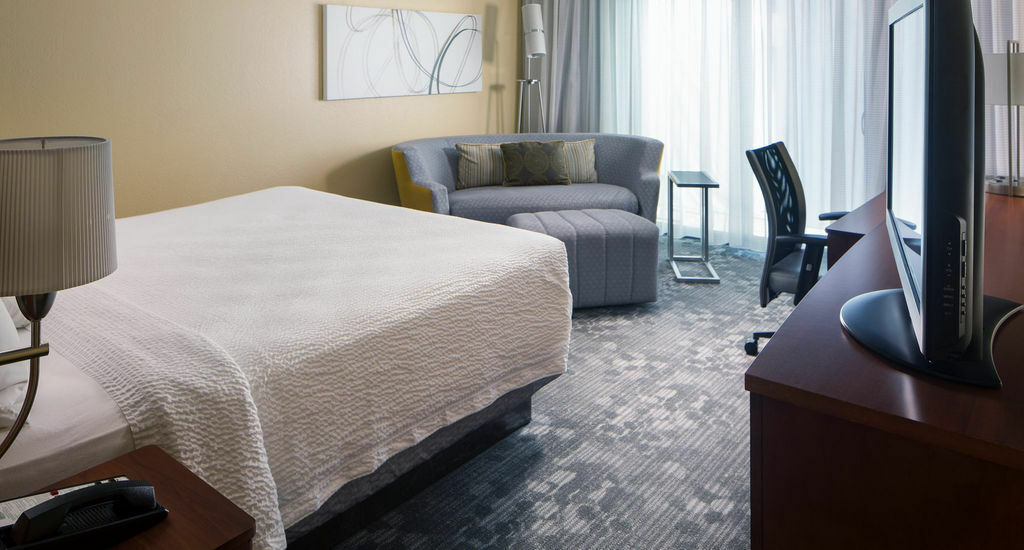 Courtyard By Marriott Memphis Airport Hotel Екстериор снимка