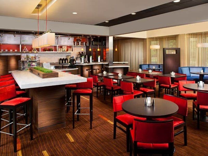 Courtyard By Marriott Memphis Airport Hotel Екстериор снимка